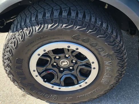 Used 2022 Ford Bronco Badlands w/ Sasquatch Package image 9