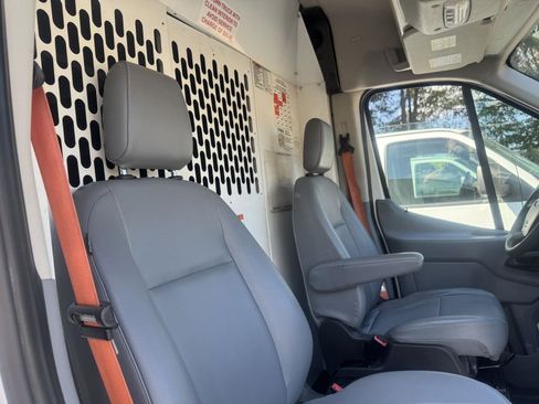 Used 2019 Ford Transit 150 148 Medium Roof image 9