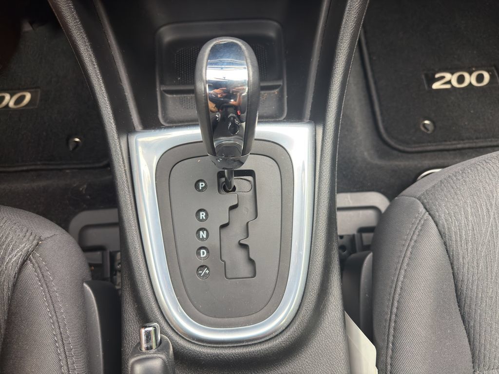 Used 2013 Chrysler 200 Touring FWD image 23
