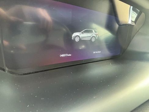 Used 2021 Land Rover Discovery Sport SE image 20