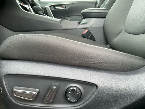 Used 2024 Toyota RAV4 XLE image 23