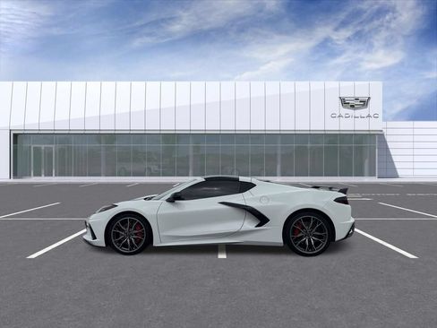 Used 2024 Chevrolet Corvette Stingray Preferred Cpe w/ Z51 Performance Package RWD image 5