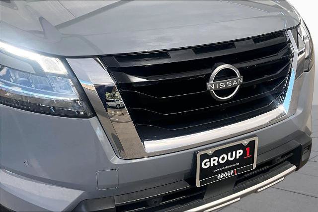 Used 2023 Nissan Pathfinder Platinum FWD image 30