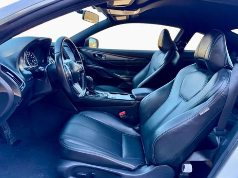 Used 2020 INFINITI Q60 3.0t image 9