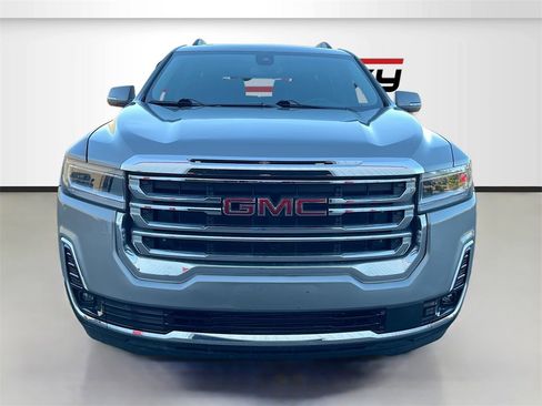 Used 2023 GMC Acadia SLT image 2