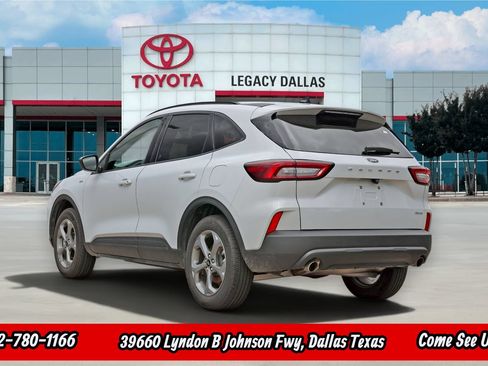 Used 2025 Ford Escape ST-Line AWD/4WD image 7