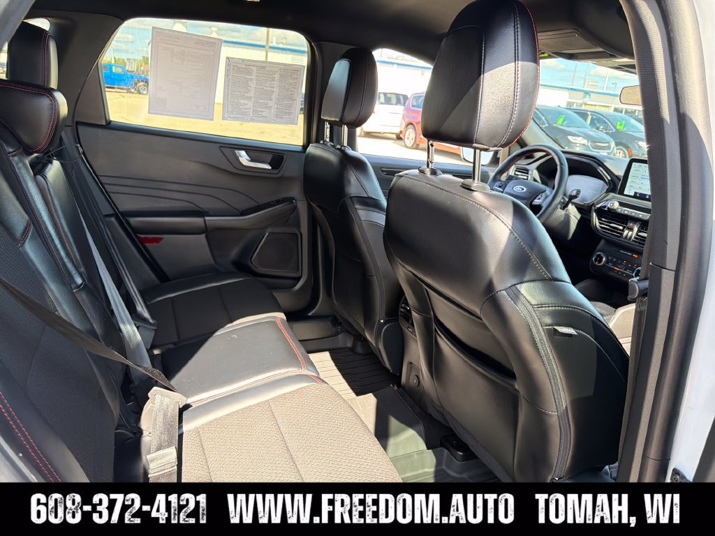 Used 2025 Ford Escape ST-Line Select AWD/4WD image 31