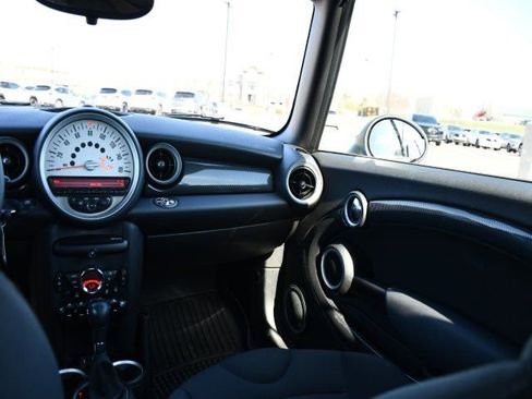Used 2014 MINI Cooper S image 24