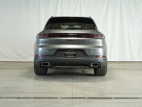 New 2025 Porsche Cayenne E-Hybrid AWD/4WD image 6