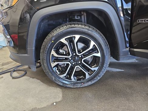 Used 2023 Jeep Compass Limited AWD/4WD image 31