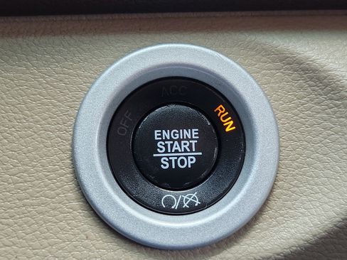 Used 2019 RAM 1500 Laramie w/ Convenience Group RWD image 25
