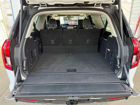 Used 2025 Ford Expedition Max Active image 7