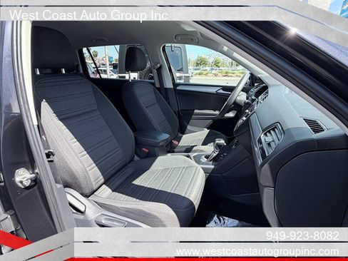 Used 2022 Volkswagen Tiguan S image 9