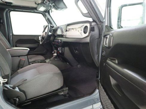 Used 2024 Jeep Wrangler Sport image 10