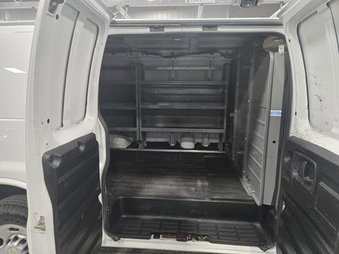 Certified 2021 Chevrolet Express 3500 w/ Driver Convenience Package image 6