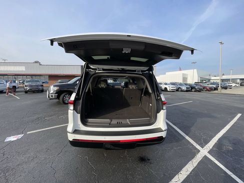 Used 2024 Lincoln Navigator L Reserve AWD/4WD image 27