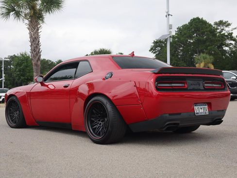 Used 2016 Dodge Challenger SRT Hellcat RWD image 3