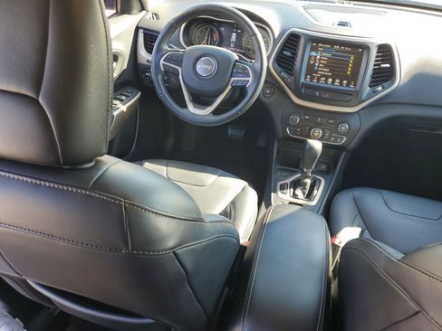 Used 2018 Jeep Cherokee Limited FWD image 16