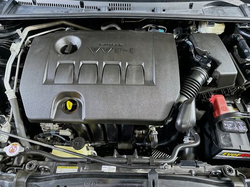 Used 2017 Toyota Corolla LE image 30