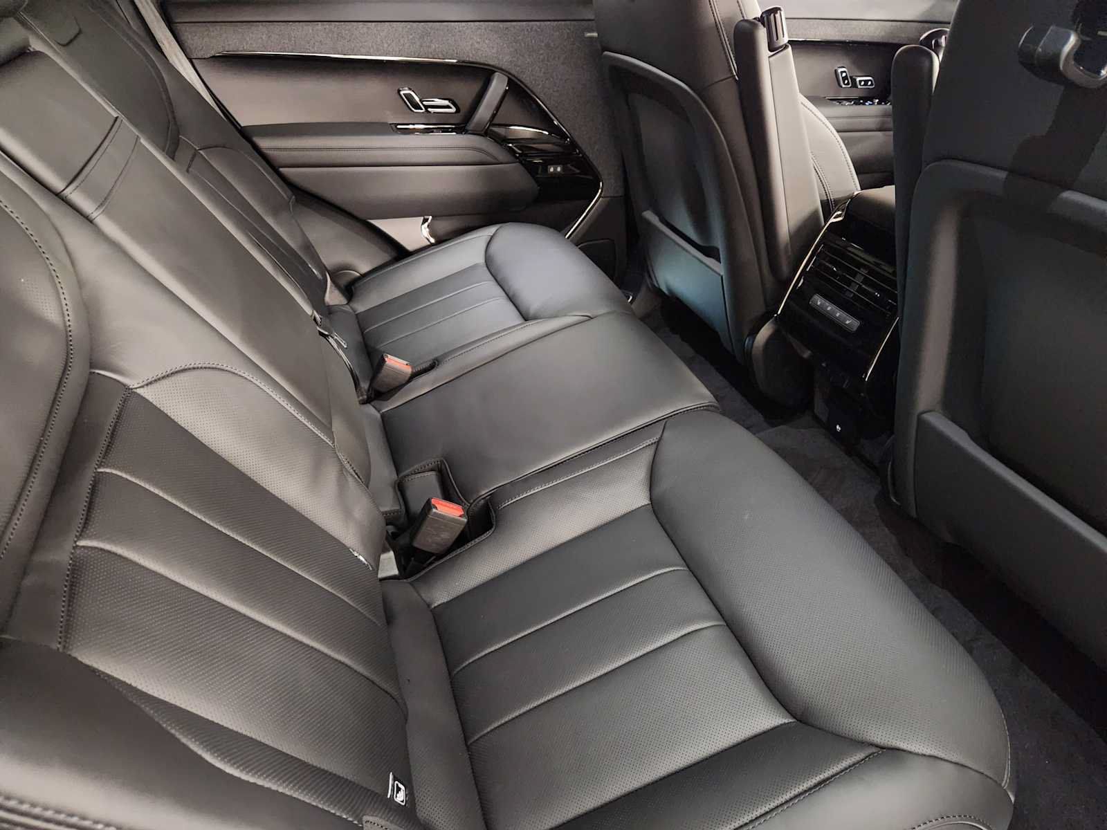 New 2026 Land Rover Range Rover Sport Dynamic SE AWD/4WD image 31