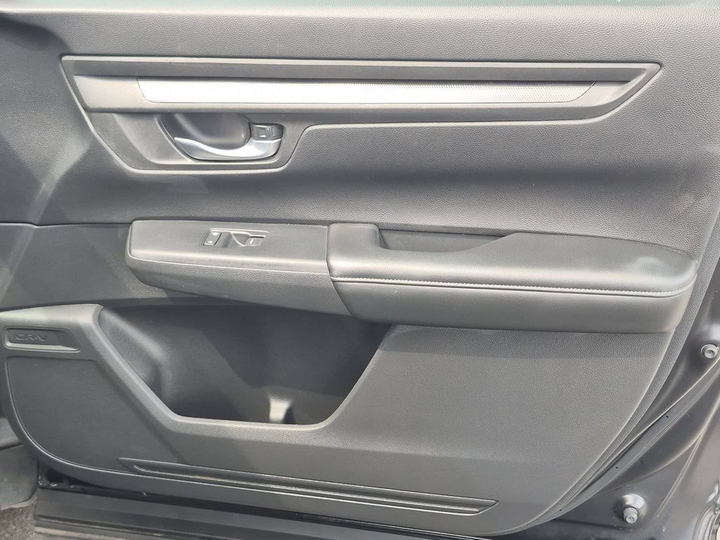 Used 2025 Honda CR-V LX image 33