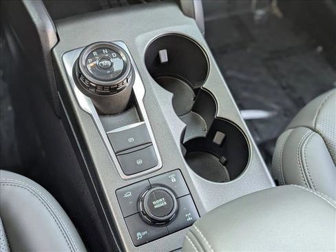 Used 2025 Ford Bronco Sport Badlands image 12