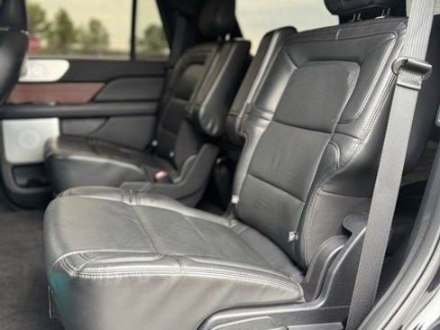 Certified 2021 Lincoln Navigator Reserve AWD/4WD image 18