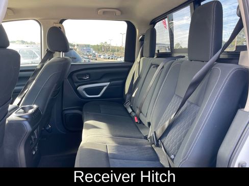 Used 2019 Nissan Titan SV w/ SV Convenience Package image 21