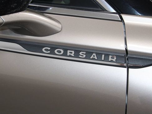 Used 2020 Lincoln Corsair FWD w/ Premium Package image 12