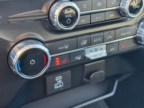 Used 2022 Ford F150 XLT w/ Equipment Group 302A High image 21