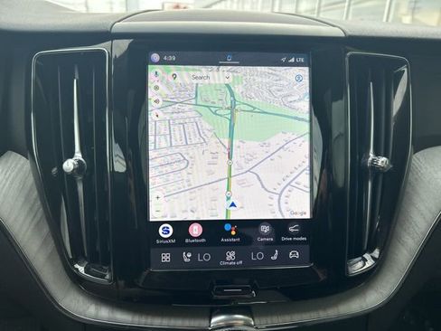 Certified 2025 Volvo XC60 B5 Plus AWD/4WD image 22