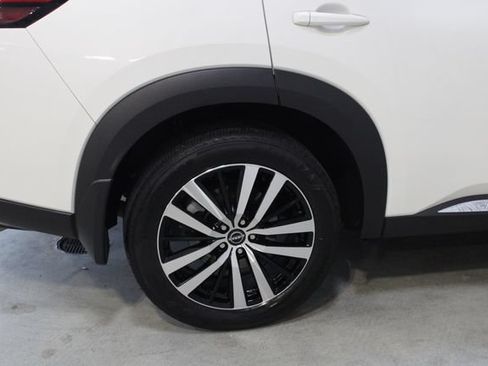 Used 2024 Nissan Pathfinder Platinum w/ Cargo Package AWD/4WD image 26