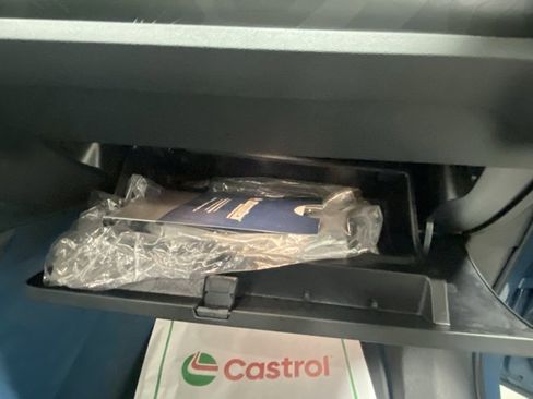 Used 2023 Volvo C40 P8 Recharge Ultimate w/ Protection Package Premier image 29