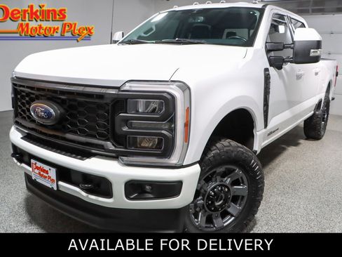 Used 2023 Ford F250 Lariat w/ Sport Appearance Package AWD/4WD image 1