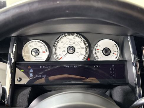 Used 2017 Rolls-Royce Wraith RWD image 17