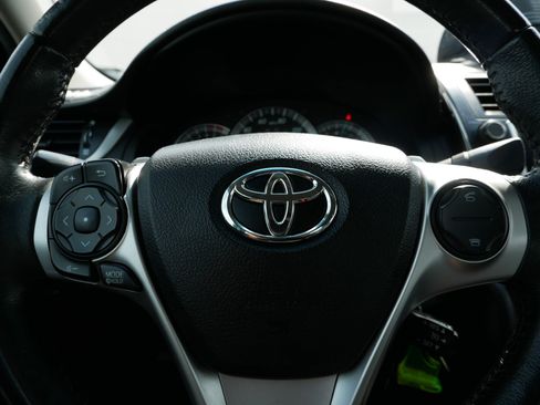 Used 2014 Toyota Camry SE w/ Fleet Convenience Package image 28