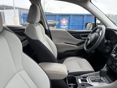 Used 2021 Subaru Forester image 8