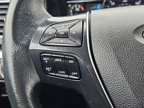Used 2018 Ford Explorer Limited image 26