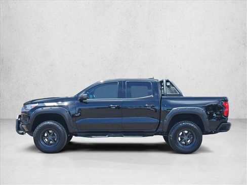 Used 2023 Chevrolet Colorado LT w/ LT Convenience Package II AWD/4WD image 5