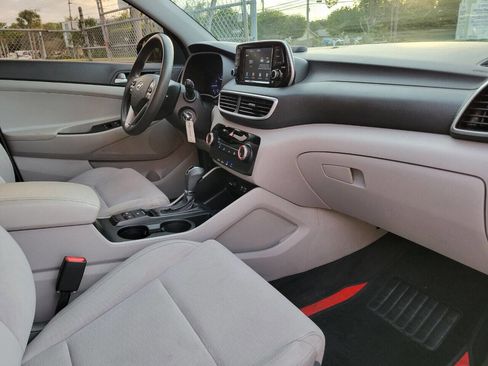 Used 2019 Hyundai Tucson SE image 9