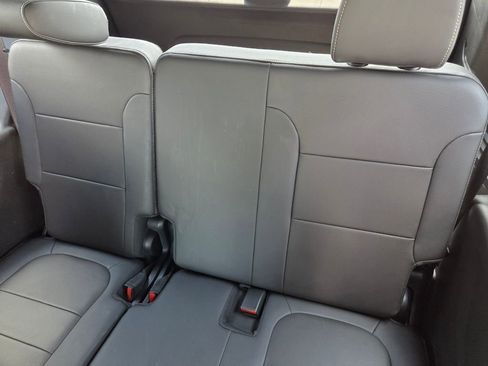 Certified 2023 Chevrolet Traverse Premier w/ Redline Edition image 9