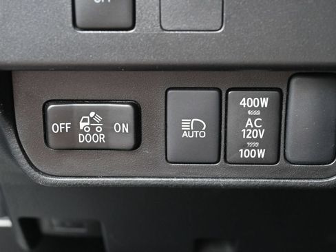 Certified 2022 Toyota Tacoma SR5 w/ Trail Edition AWD/4WD image 15