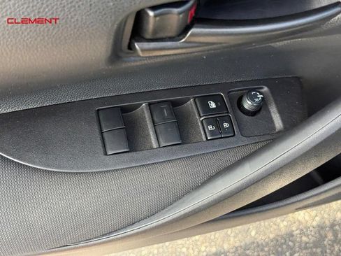 Used 2026 Toyota Corolla LE FWD image 17