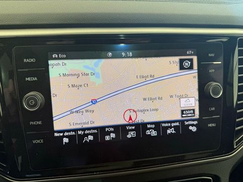 Used 2020 Volkswagen Atlas Cross Sport SEL R-Line image 23