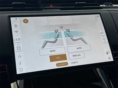 Used 2024 Land Rover Range Rover Sport Dynamic SE image 16