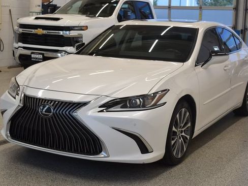 Used 2021 Lexus ES 250 w/ Premium Package AWD/4WD image 8