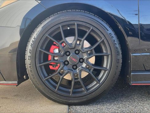 Used 2020 Toyota Avalon TRD image 11