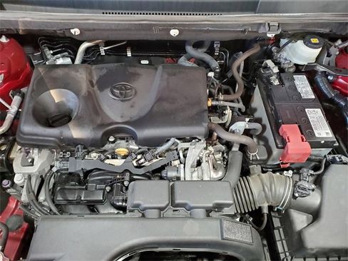 Used 2021 Toyota RAV4 XLE image 23