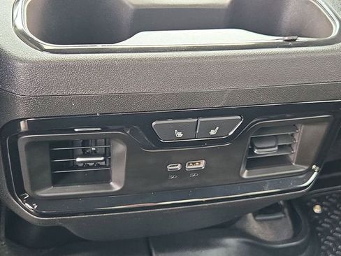Certified 2024 GMC Sierra 1500 AT4 w/ Technology Package AWD/4WD image 23
