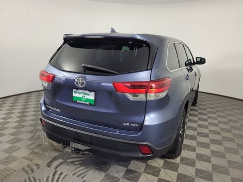 Used 2018 Toyota Highlander Plus AWD/4WD image 9